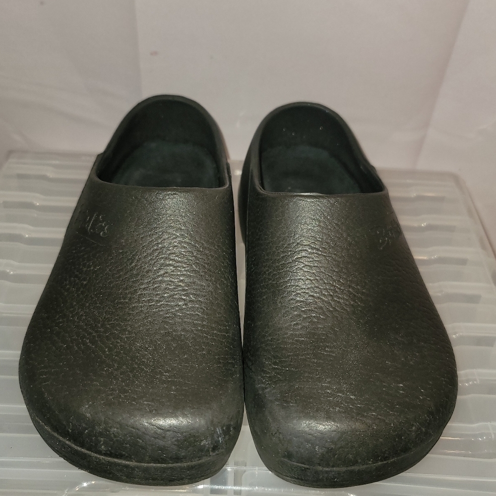 BIRKIS Birkenstock Slip Resistant Clogs - Picture 10 of 14